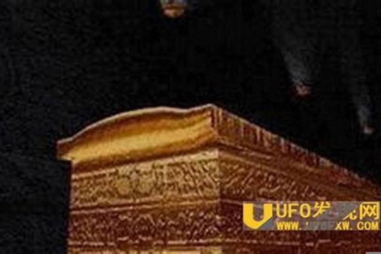 梦见父亲棺材下面冒水