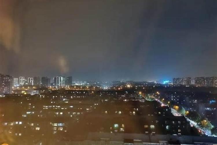 分手两个月梦见前任