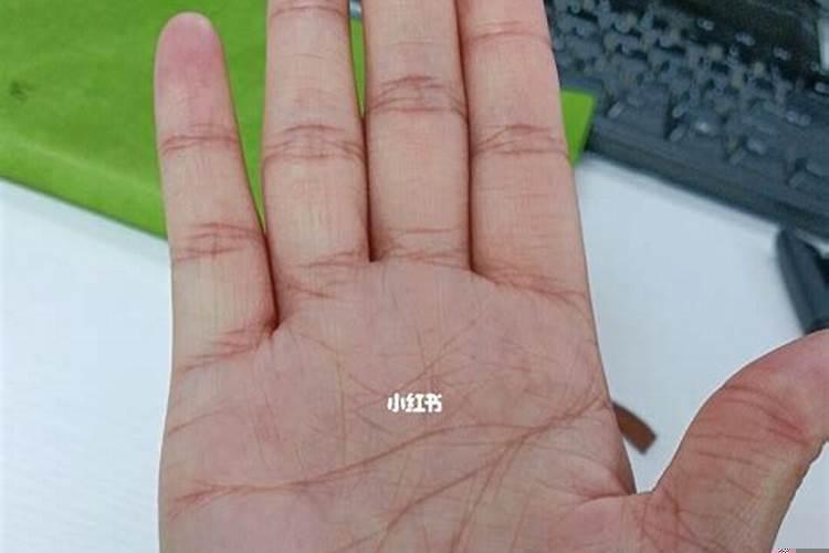 女人右手断掌好吗?