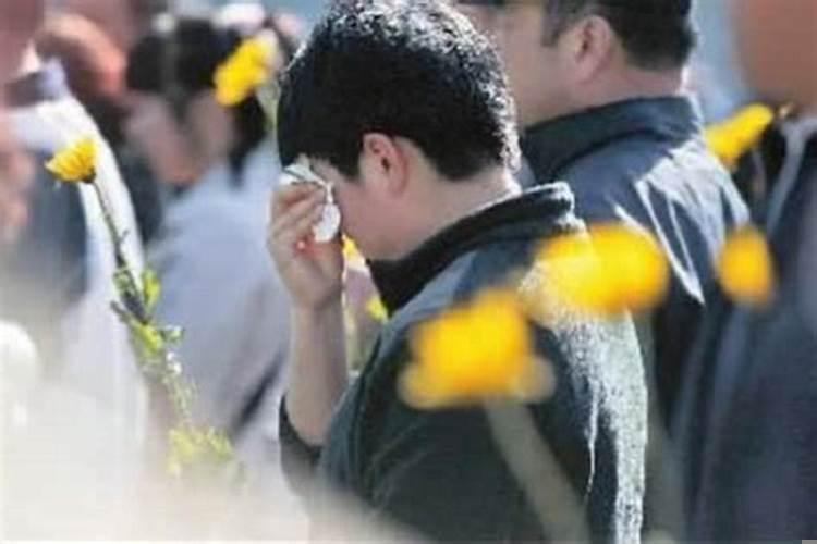 梦见死去的妈妈坐我的车