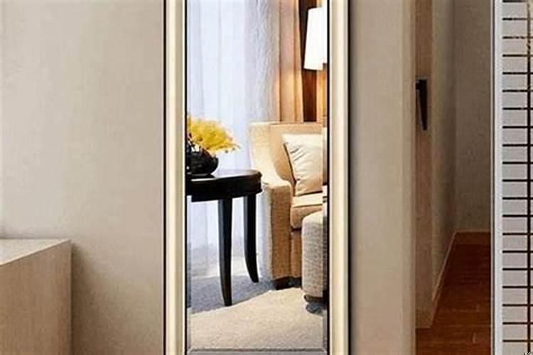 风水家里镜子对门有讲究没