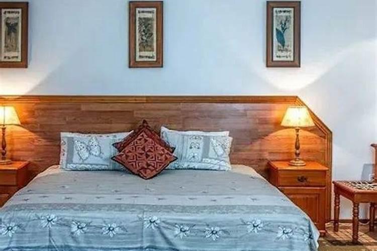 床头下放钱招财吗