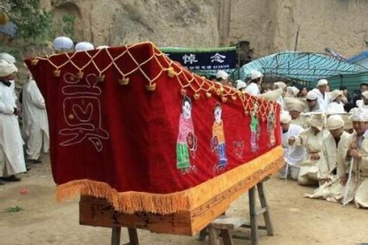 女人梦见红色棺材是什么征兆