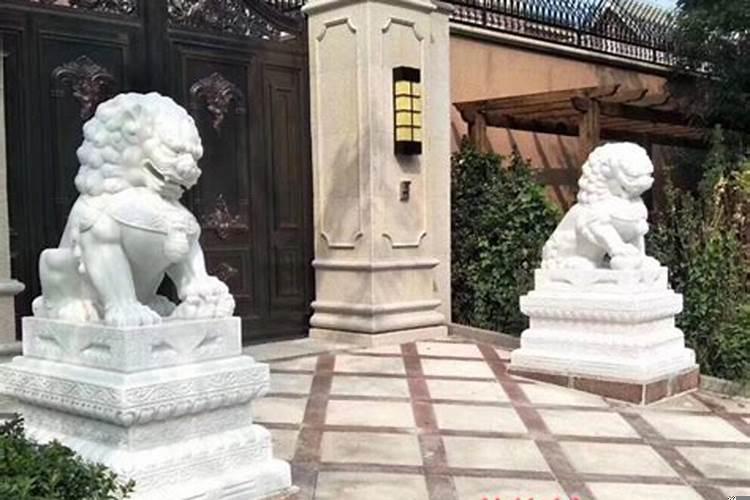 家门口放什么能辟邪最好