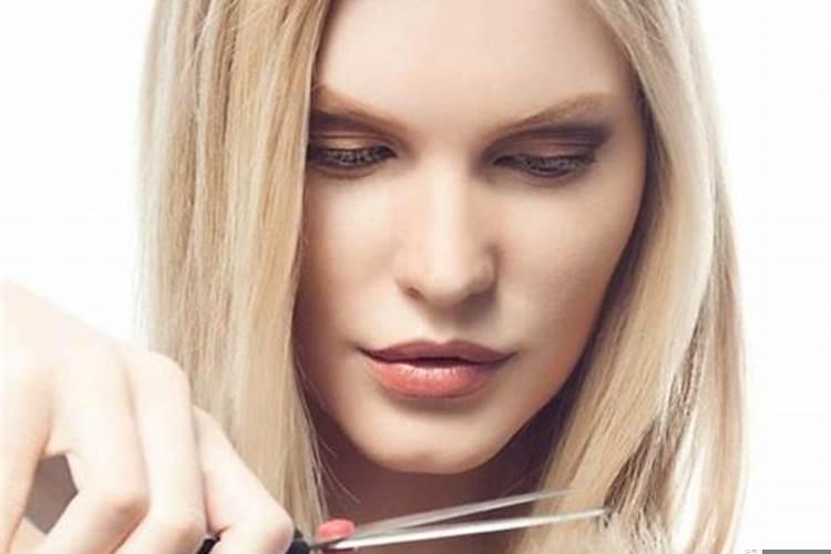 梦到别人给我梳头发是怎么回事