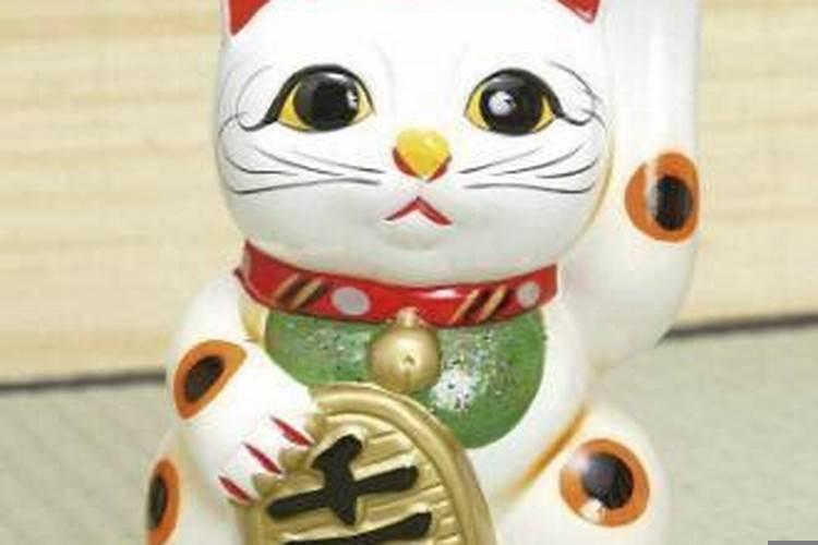 办公室摆什么招财猫