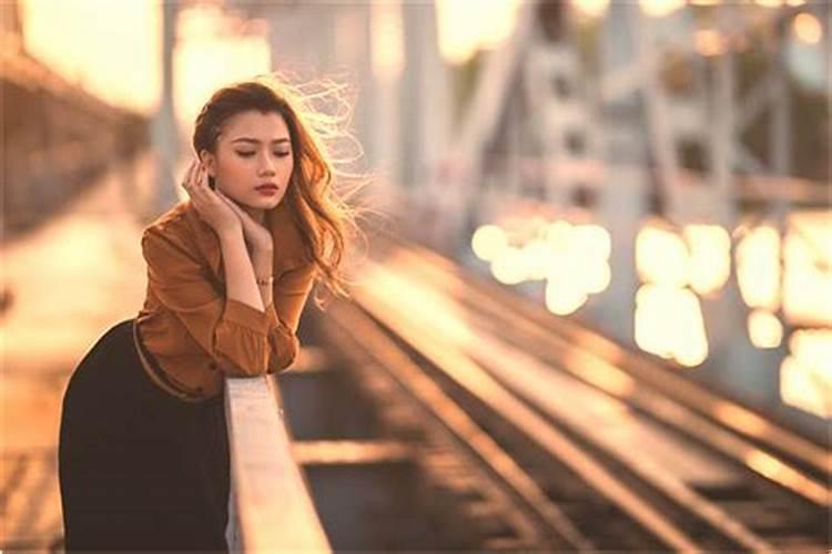 梦见被男人追赶逃跑是什么意思呀