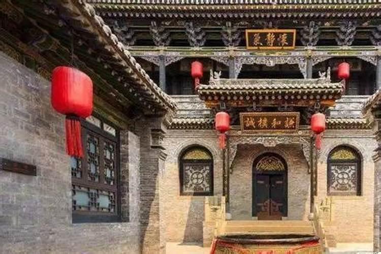 古代长虎牙的女子寓意什么生肖