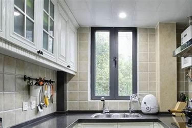 北面是厨房怎么化解