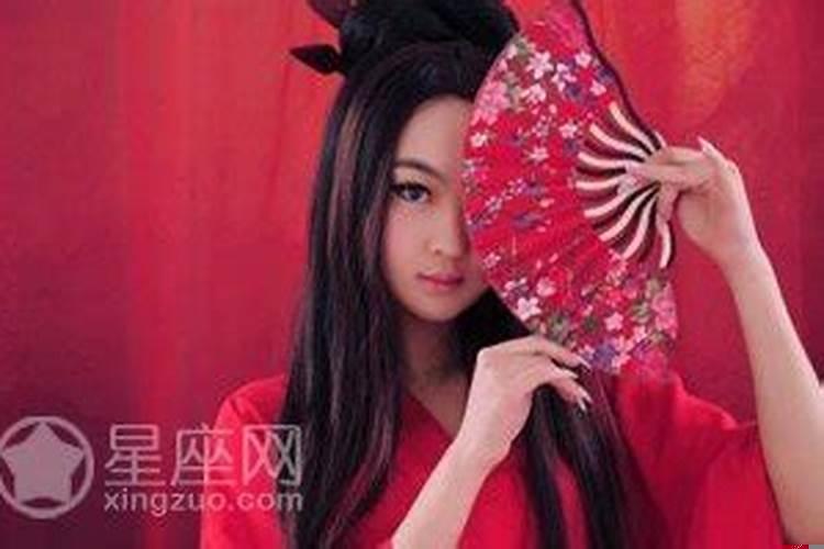 梦见别的女人光着全身是什么预兆