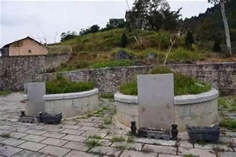 家里人不顺和祖坟关系