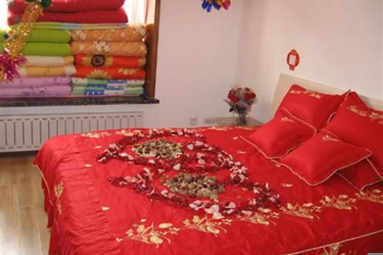 乔迁新居什么时候铺床