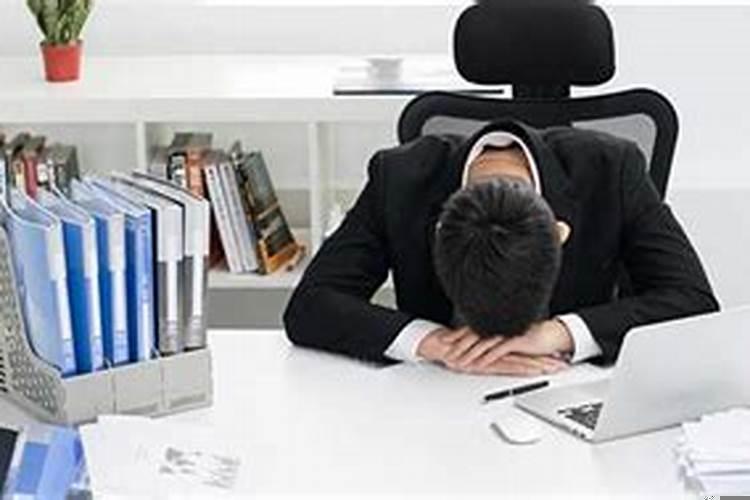 梦到自己的女朋友哭了