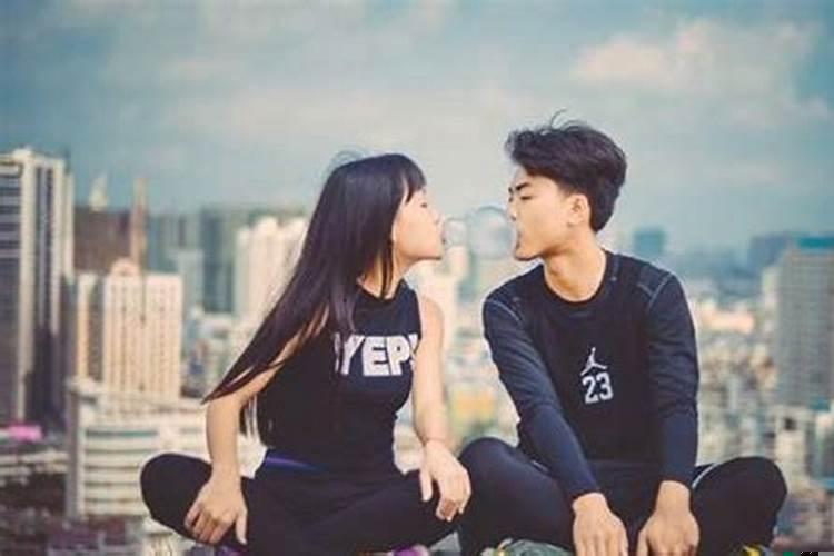 梦见跟分手很久的前男友又在一起了