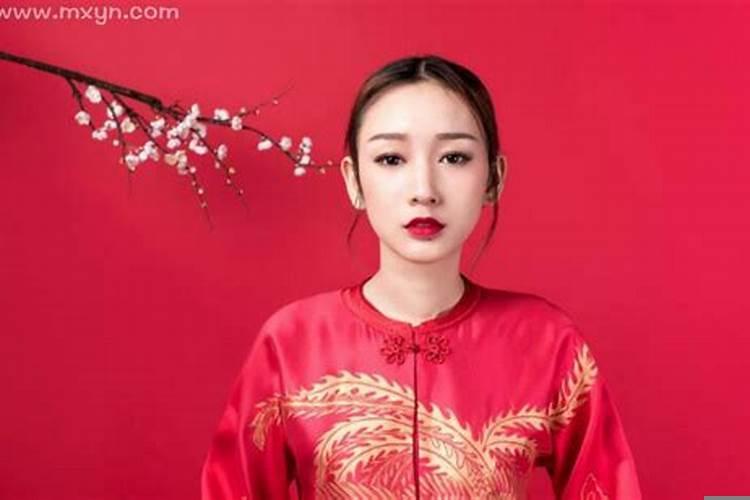 已婚女人梦见老人是什么意思