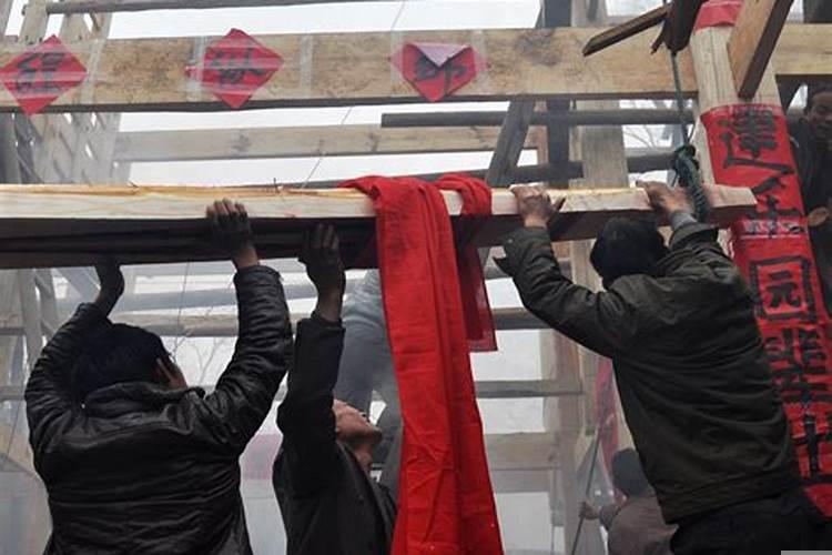 农村楼房上梁要买什么