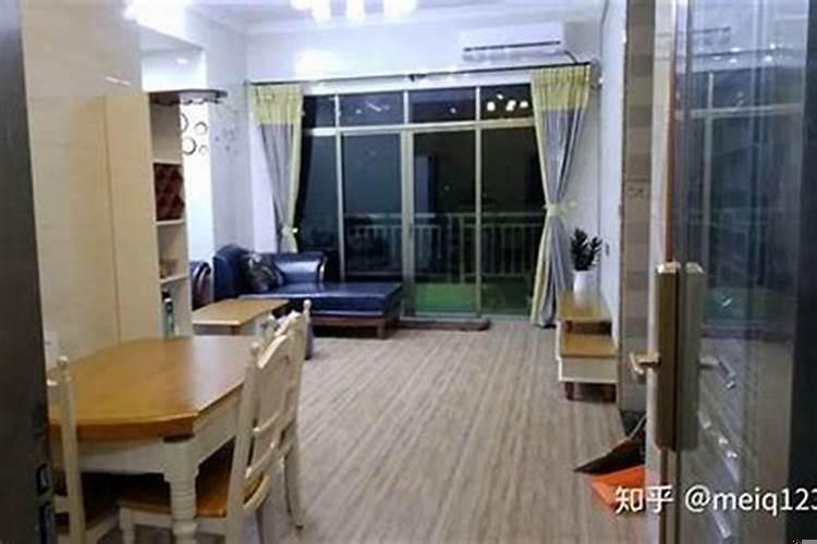 进门就能看到阳台