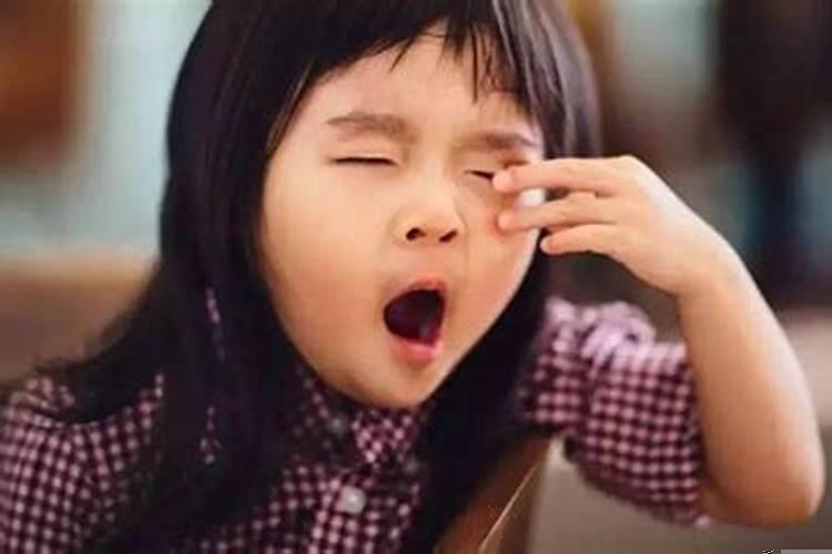 梦到自己睡醒了睁不开眼