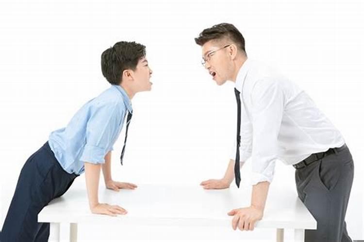 梦见与人吵架很生气