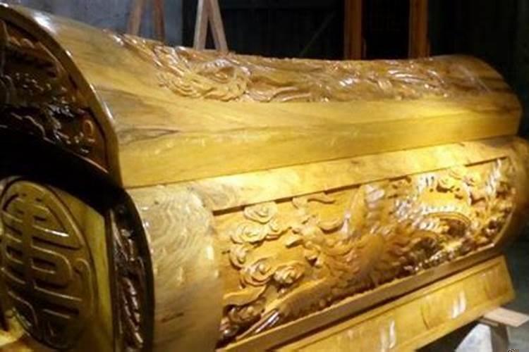 昨晚梦见2个棺材