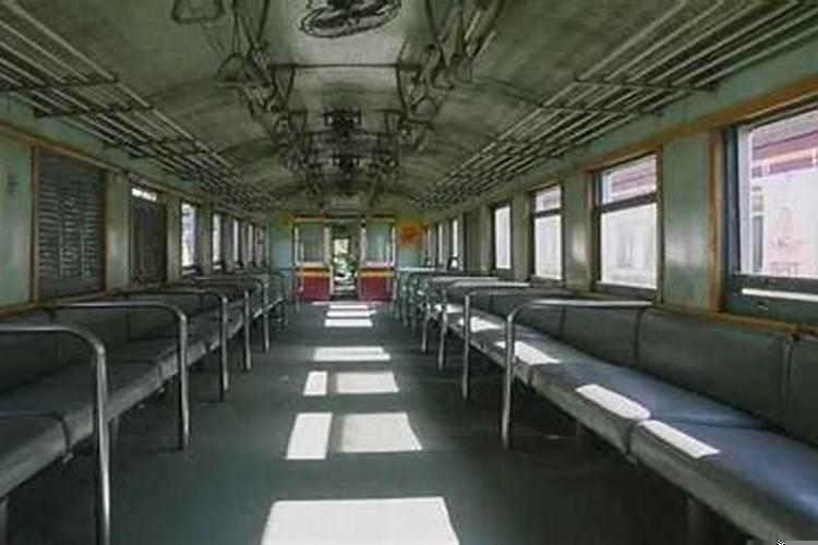 2022年属鸡戴什么转运招财