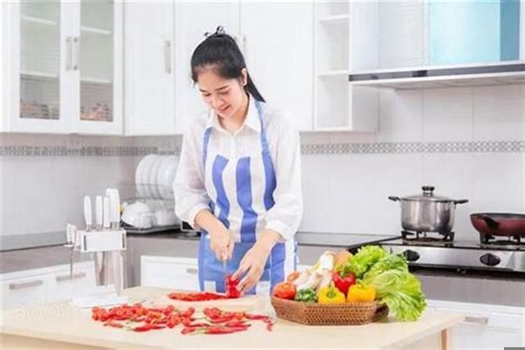 梦见外公在做饭