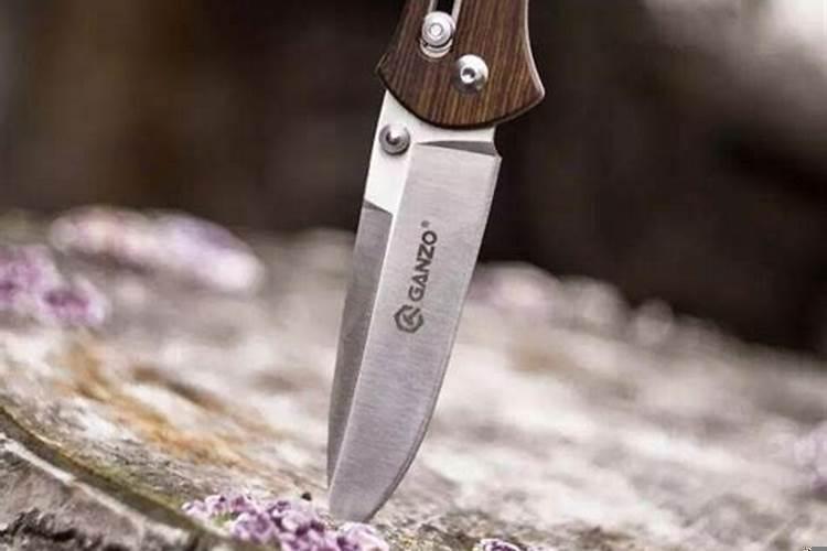 梦见自己肚子被捅了一刀无血