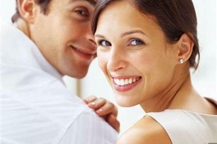 梦见老公跟别的女人一起走了