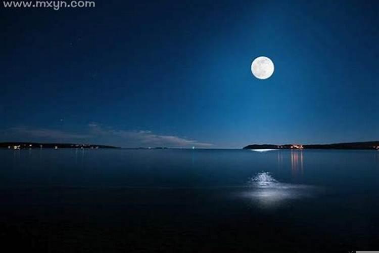 梦到又大又圆又亮的月亮流水什么意思