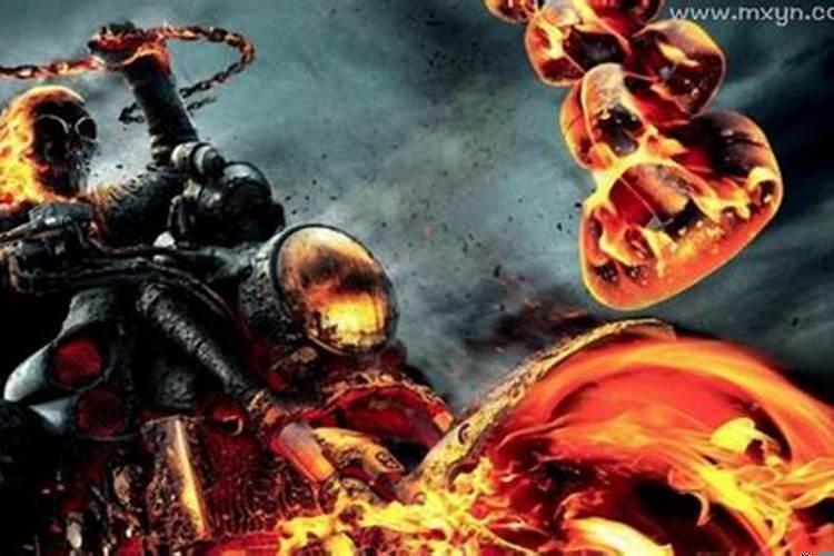 女人梦见火烧别人家房子