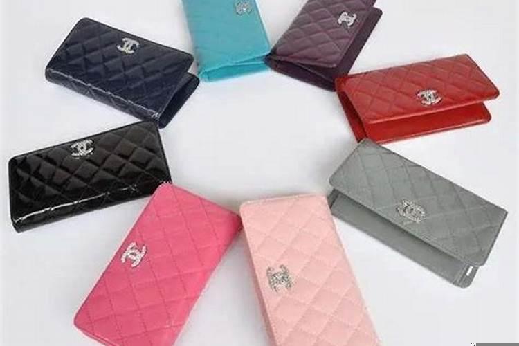 女生买什么颜色钱包聚财