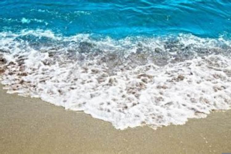 梦见大海浪是什么意思