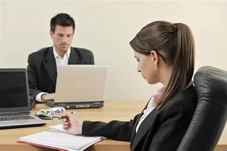 如何应对职场上的小人物