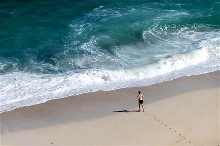 做梦梦见大海波涛汹涌