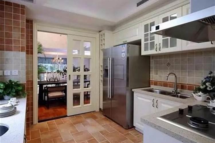 入户门和房间门高度不一致