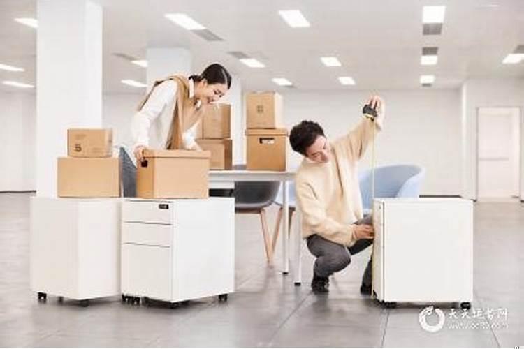 丁巳日出生的女人