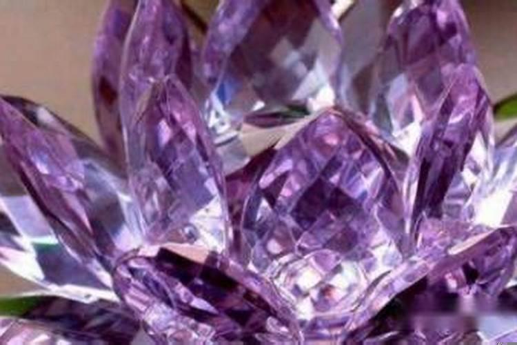 巨蟹座女带什么首饰好