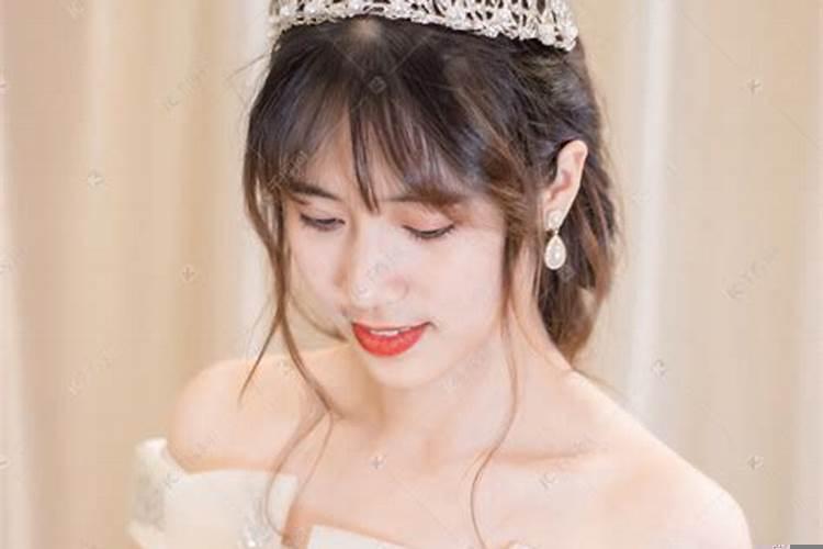 女方办婚礼需要穿婚纱吗