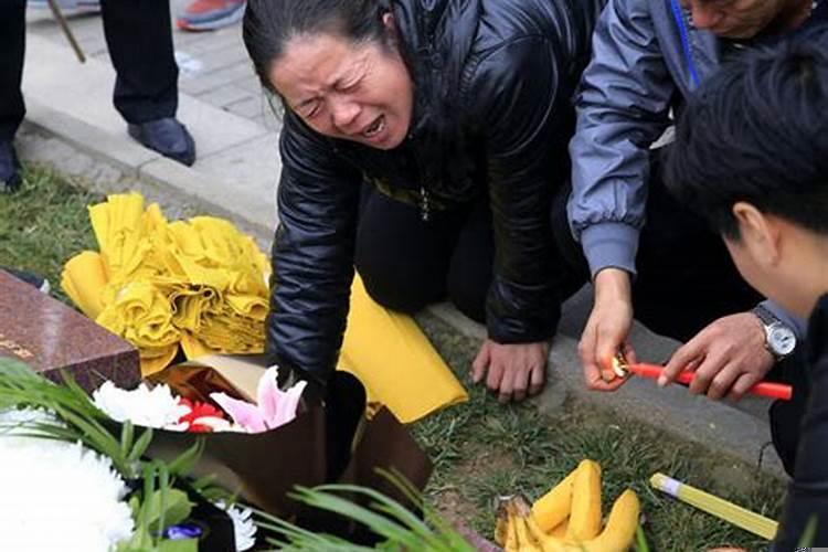 百日必须回去上坟吗