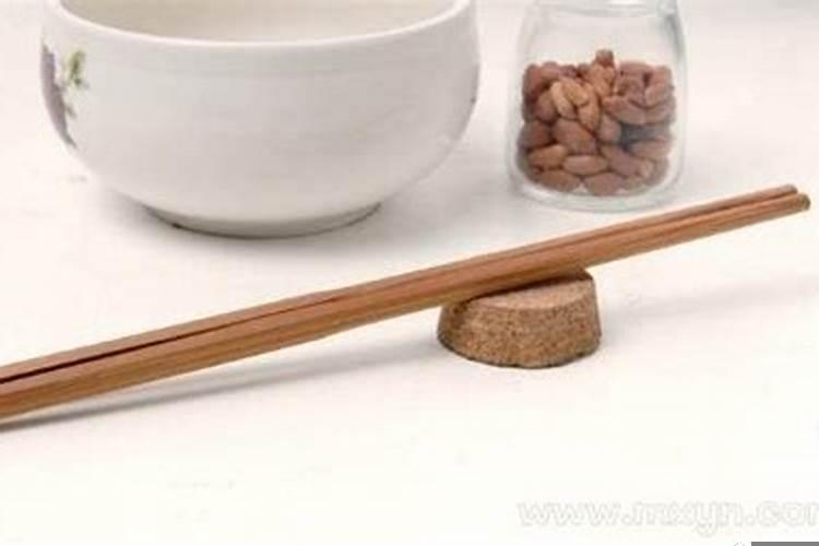 孕晚期梦见筷子