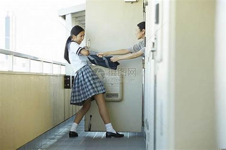 做梦梦到自己跟父母吵架离家出走