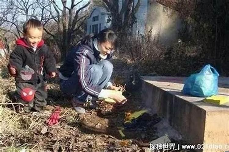 给母亲迁坟需要做什么