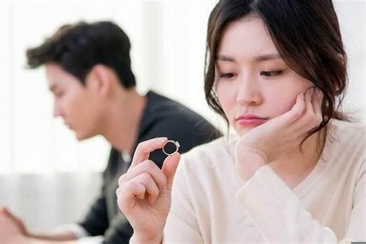 离婚的女人对前夫还有感情吗