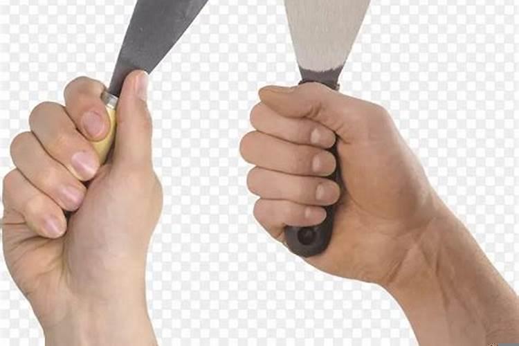 梦见自己拿铲子打人