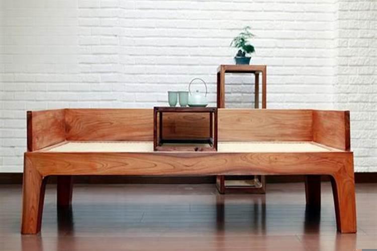 客厅放罗汉床的讲究