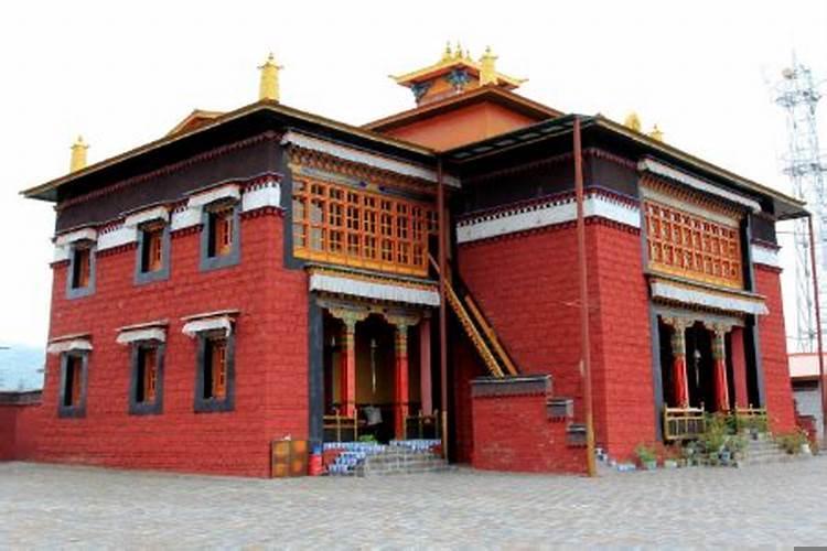 房子前面有庙是不是不好