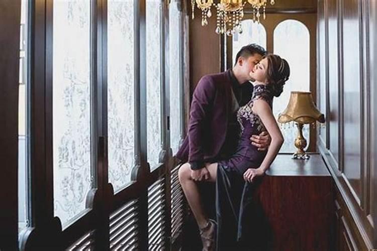 已婚女人梦见和情人说话