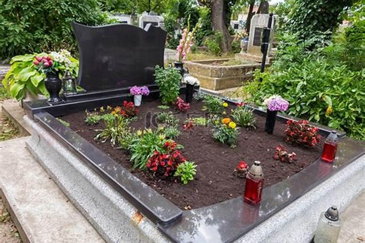 做梦梦见坟头预示什么会生什么