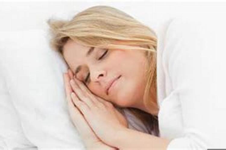 梦见老公出轨我和他吵架哭醒