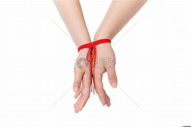 为什么给婴儿胳膊上绑红绳呢